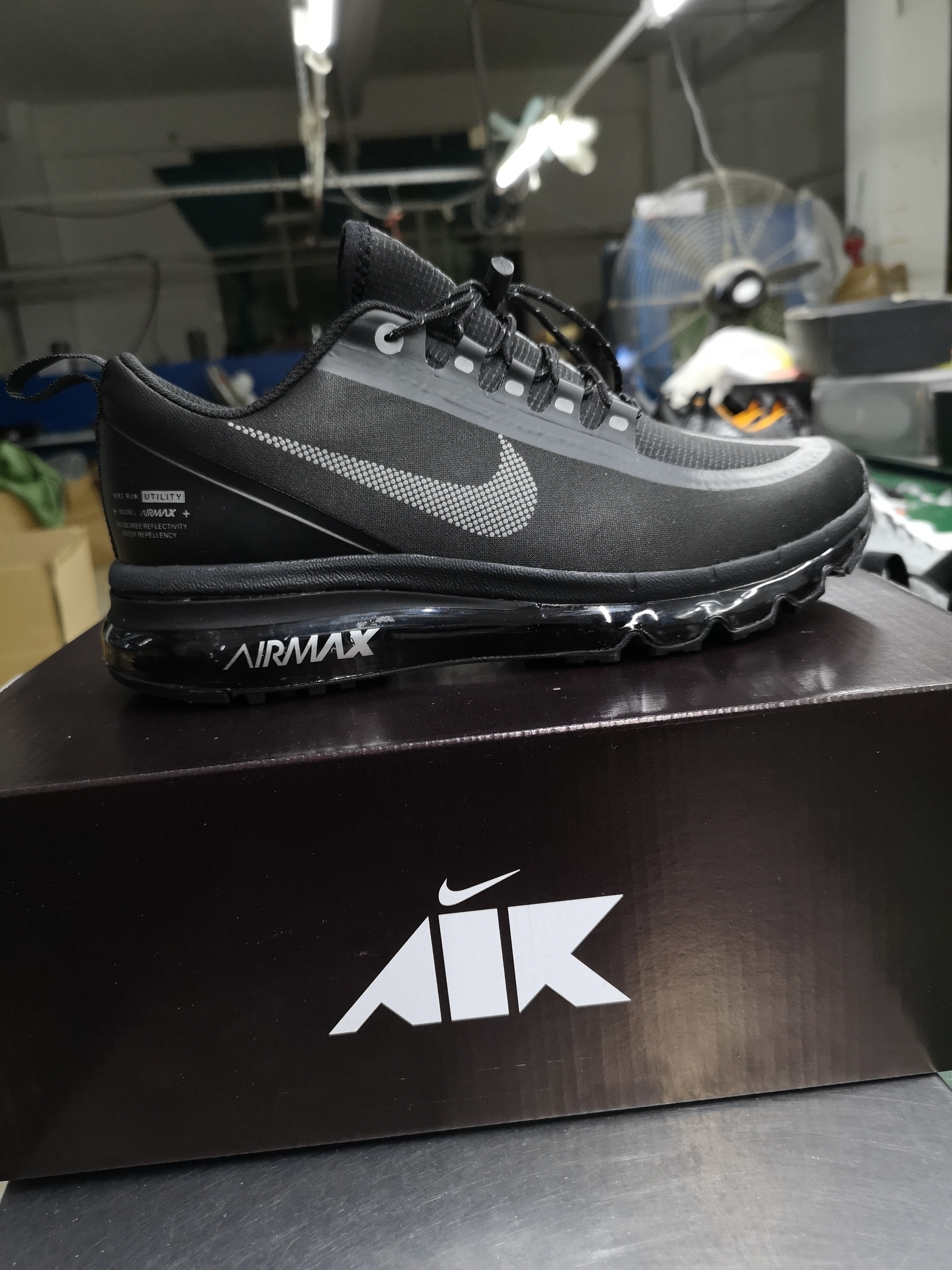 Nike Air Max 2017 Waterproof Carbon Black Shoes